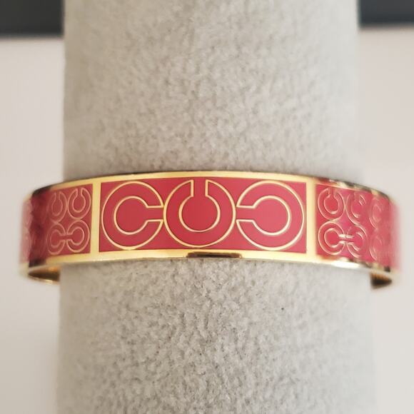 Coach Enamel Bangle Bracelet Pink Blush Signature C‎ Gold Logo on Gold Plate - Picture 1 of 9